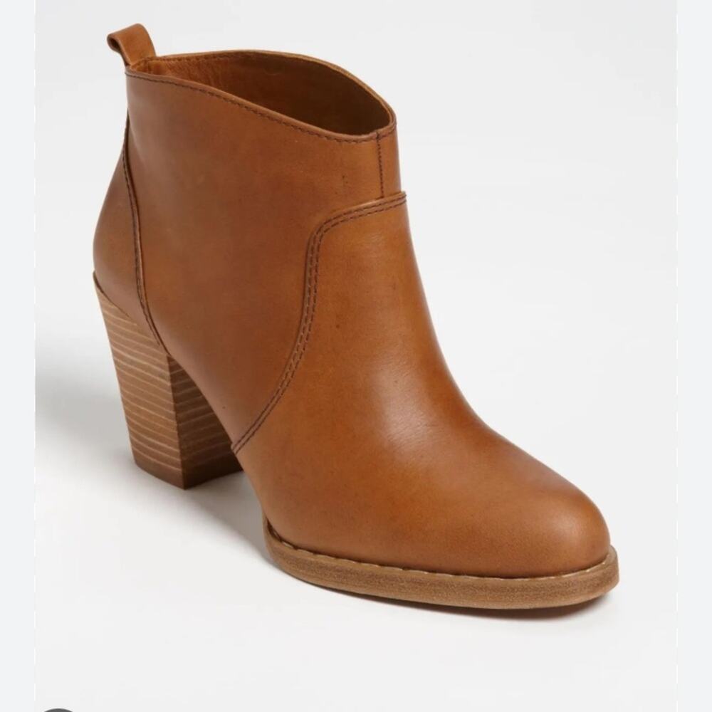 Michael Kors Wayland Brown Cognac Leather Ankle Heeled Boots size 8